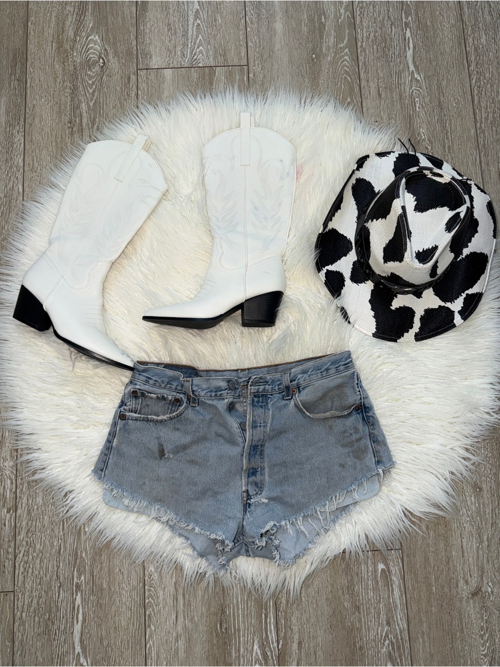 White Western Cowboy Boots with Black Heel Stage Coach fit.